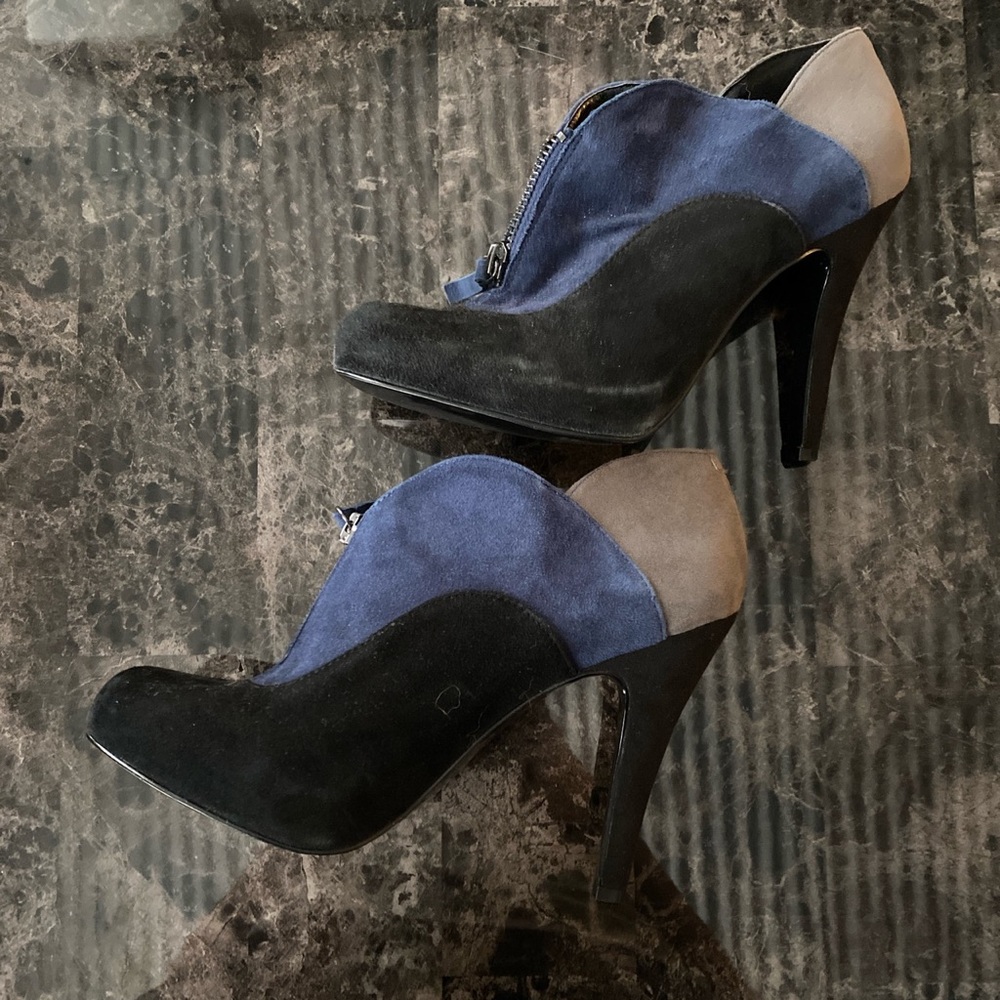 NWT Nine West color block booties